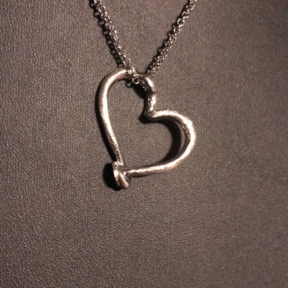 NWT- Heart Necklace w/ Adjustable Chain - Picture 3 of 5